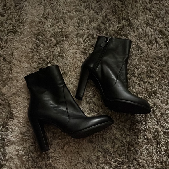 Stuart weitzman highland bootie - Picture 5 of 8